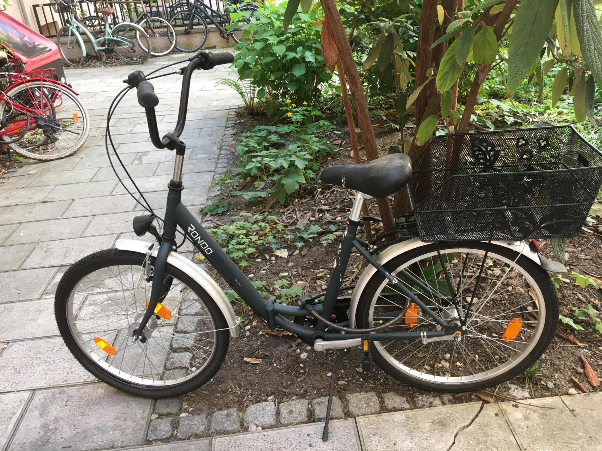 Monbijou Am Hackeschen Markt *